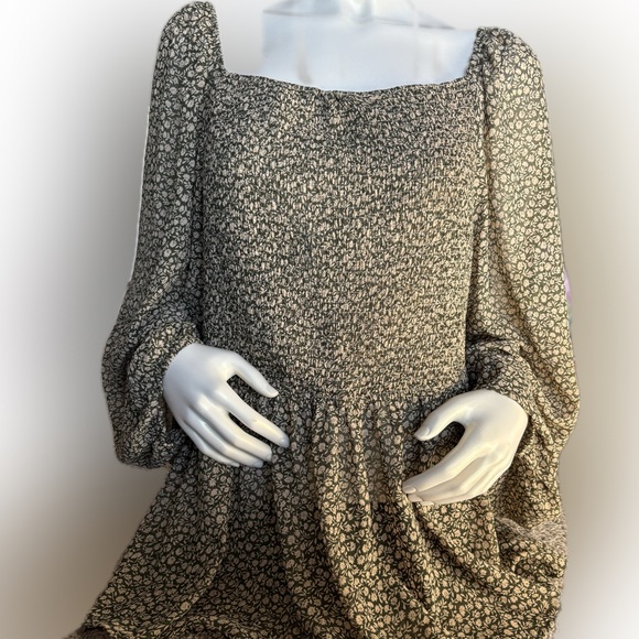 NWT Women’s Hayden olive green and tan lightweight blouse with gathering -‎ 2XL - Picture 2 of 11